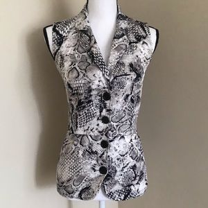 ❤️5/25 COURTENAY Sleeveless Top Faux Snakeskin S